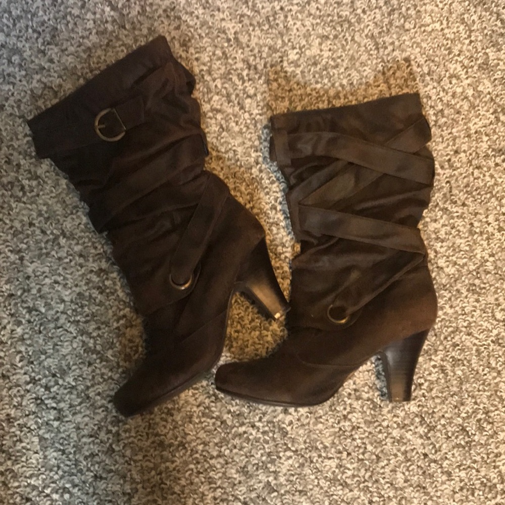 Journey’s brown boots size 6.5
